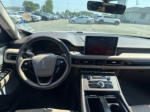 Used 2023 Lincoln Aviator Reserve w/ Equipment Group 201A image 13