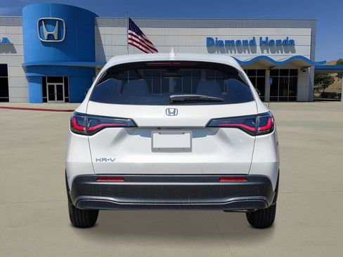 New 2026 Honda HR-V LX image 3