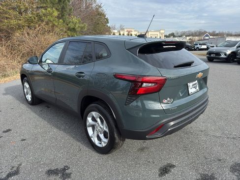New 2026 Chevrolet Trax LS w/ LS Convenience Package image 4