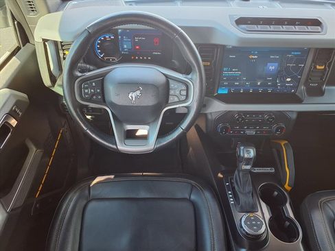 Used 2022 Ford Bronco Badlands image 6