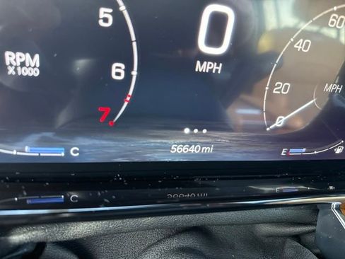 Used 2022 Jeep Grand Wagoneer Series III image 16