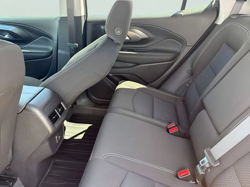 Used 2024 GMC Terrain SLE w/ Elevation Edition FWD image 28