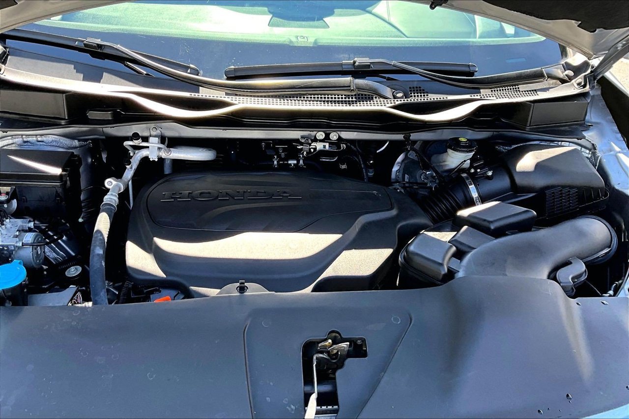 Used 2024 Honda Odyssey Touring image 38