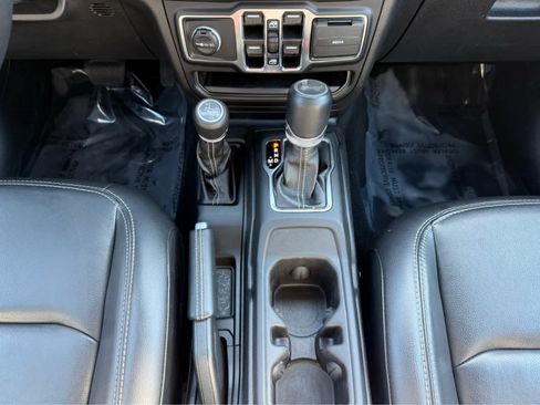 Used 2023 Jeep Wrangler Sahara w/ Cold Weather Group image 26