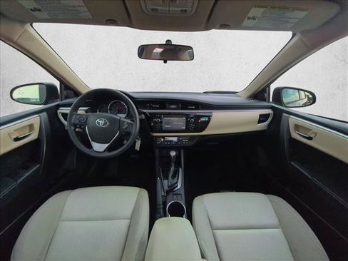 Used 2014 Toyota Corolla LE FWD image 15