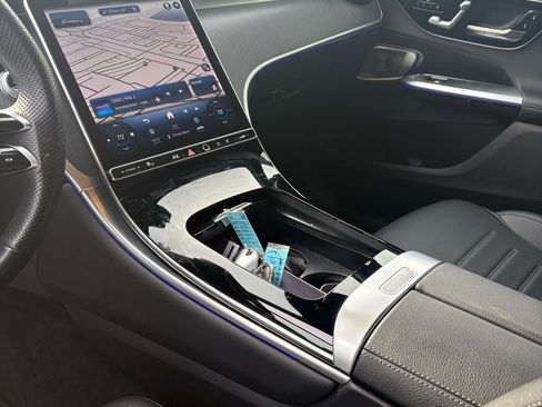 Certified 2023 Mercedes-Benz GLC 300 4MATIC image 9