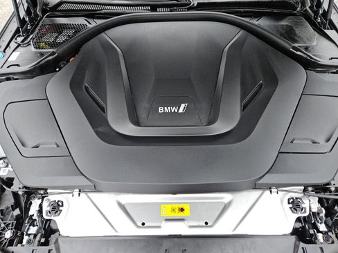 Used 2024 BMW i4 xDrive40i image 32