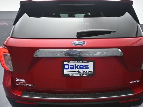 Used 2024 Ford Explorer Limited w/ Equipment Group 301A AWD/4WD image 35
