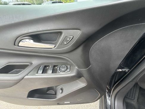 Certified 2024 Chevrolet Equinox RS w/ RS Leather Package AWD/4WD image 23