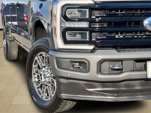 Used 2024 Ford F250 Limited w/ FX4 Off-Road Package AWD/4WD image 48