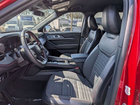 Used 2025 Ford Explorer ST-Line w/ ST-Line Street Pack AWD/4WD image 15