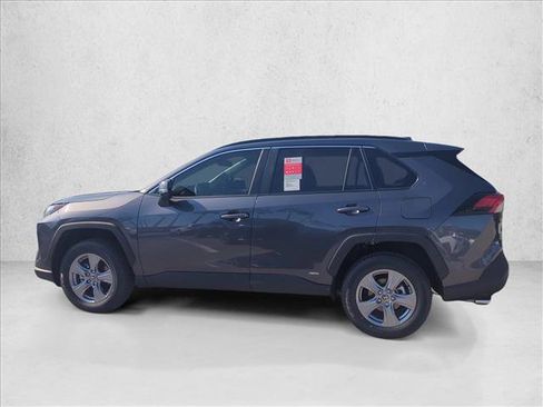 Used 2025 Toyota RAV4 XLE AWD/4WD image 8