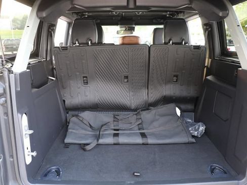Used 2024 Ford Bronco Outer Banks AWD/4WD image 16