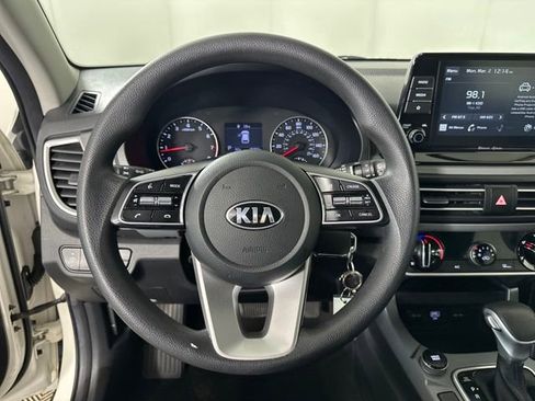 Used 2021 Kia Seltos LX image 14