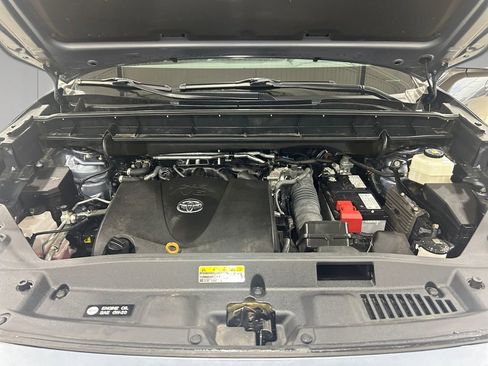Used 2020 Toyota Highlander LE image 20