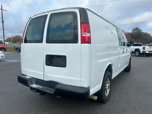 Used 2020 GMC Savana 2500 Extended w/ Enhanced Convenience Package image 6