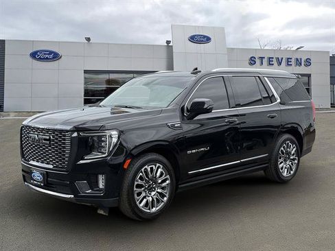 Used 2023 GMC Yukon Denali Ultimate AWD/4WD image 2