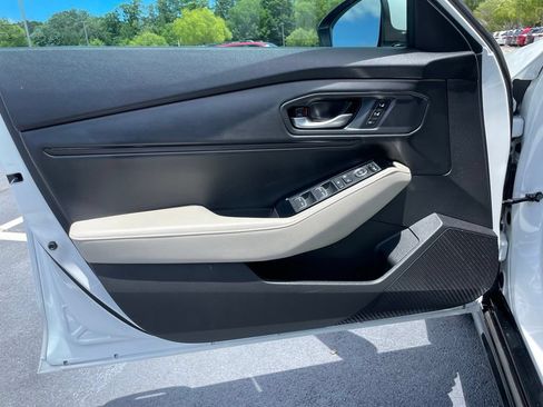 Certified 2025 Honda Accord Touring image 25