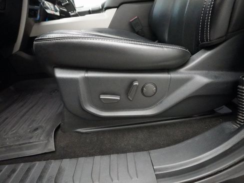 Used 2019 Ford F150 Lariat w/ Equipment Group 502A Luxury image 28