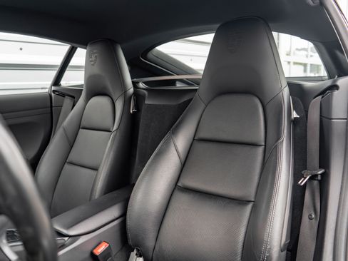 Used 2016 Porsche Cayman RWD image 9