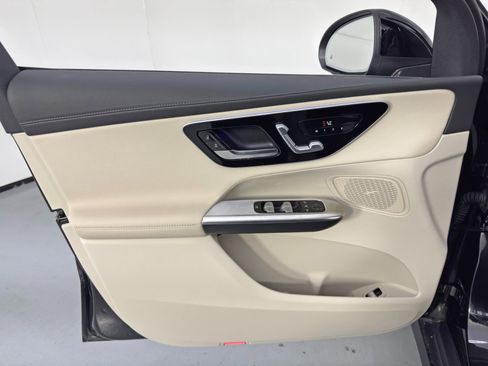 Used 2024 Mercedes-Benz GLC 300 GLC 300 image 47