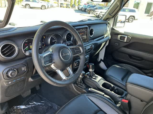 Used 2023 Jeep Wrangler Unlimited Sahara AWD/4WD image 12