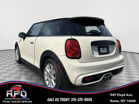 Used 2019 MINI Cooper S w/ Signature Upholstery Package FWD image 3