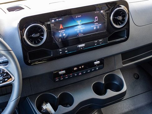 New 2024 Mercedes-Benz Sprinter 2500 image 16