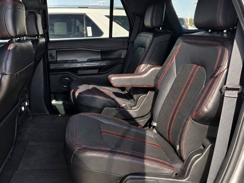 Used 2019 Ford Expedition Limited w/ Equipment Group 303A RWD image 10