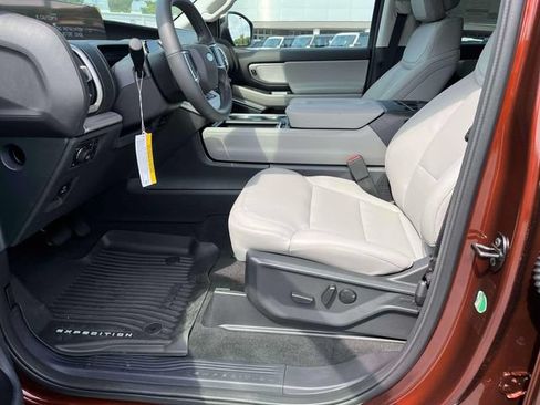New 2027 Ford Expedition Active AWD/4WD image 27