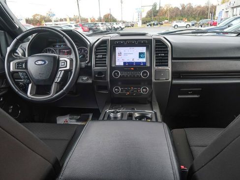 Used 2021 Ford Expedition XLT image 18