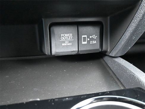 Used 2019 Honda Pilot Touring image 16