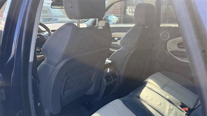 Used 2016 Land Rover Range Rover Evoque SE AWD/4WD image 24