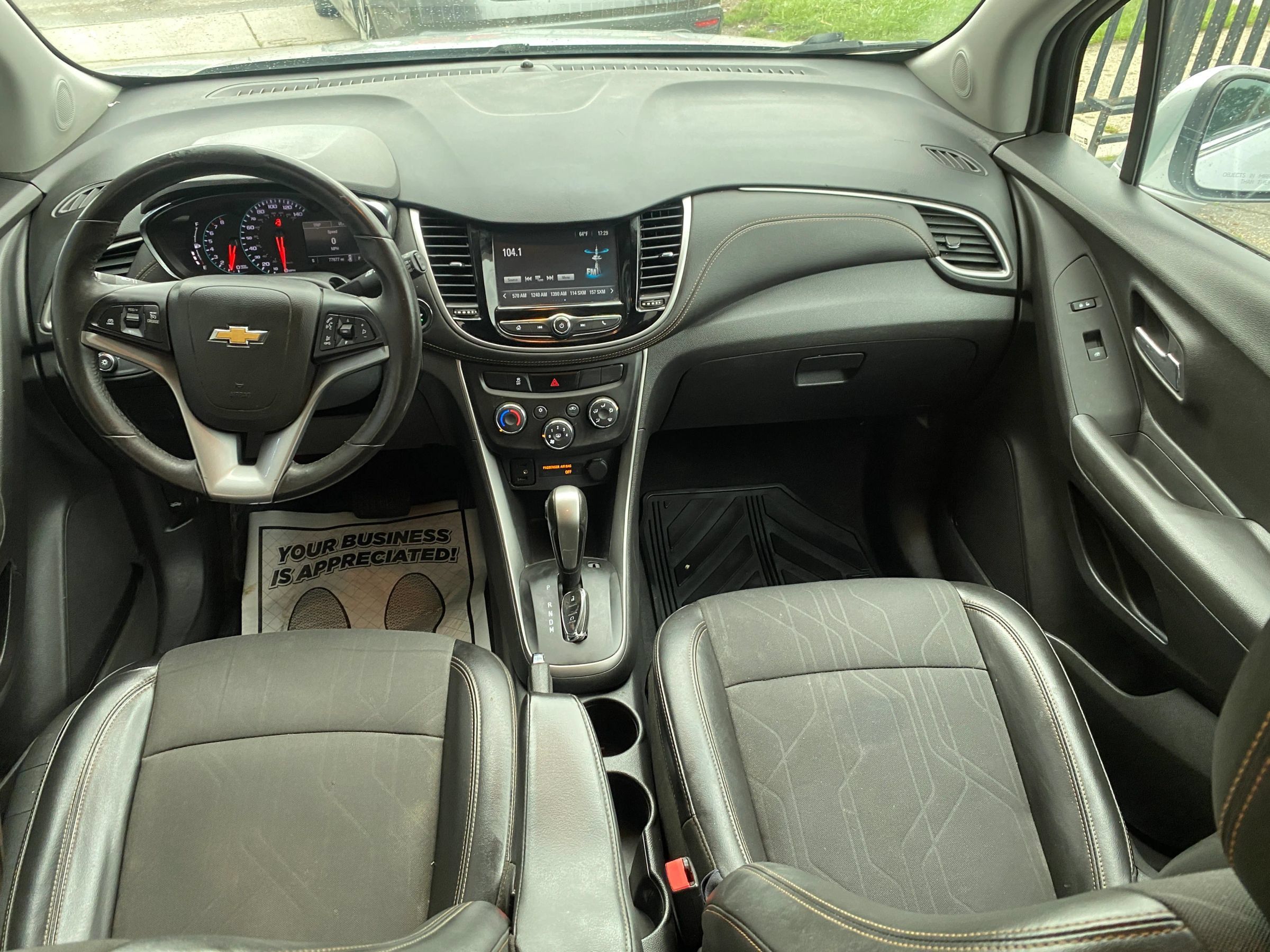Used 2017 Chevrolet Trax LT w/ LT Convenience Package AWD/4WD image 4