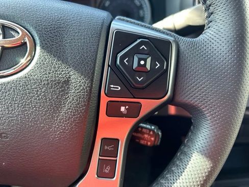 Used 2021 Toyota Tacoma SR5 RWD image 17