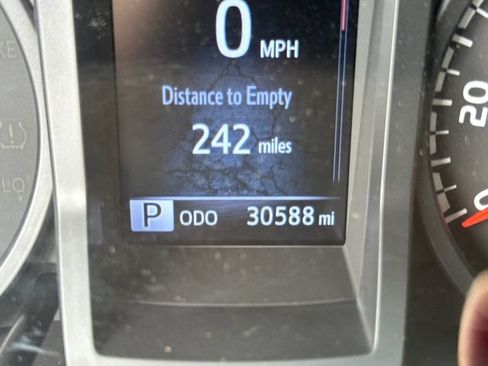 Used 2023 Toyota Tacoma SR AWD/4WD image 19