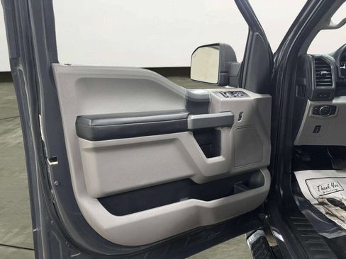 Used 2017 Ford F150 XLT w/ Equipment Group 302A Luxury AWD/4WD image 10