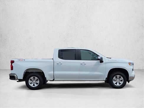 Used 2025 Chevrolet Silverado 1500 LT AWD/4WD image 4