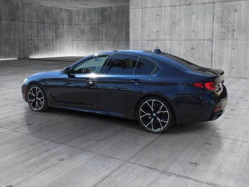 Used 2022 BMW 530i w/ M Sport Package RWD image 3