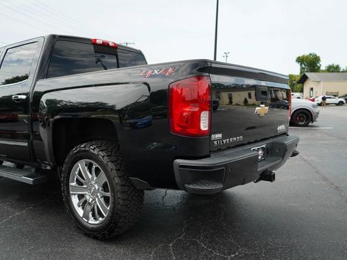 Used 2018 Chevrolet Silverado 1500 High Country AWD/4WD image 22