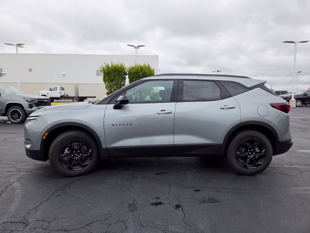 New 2026 Chevrolet Blazer LT w/ Convenience Package AWD/4WD image 13