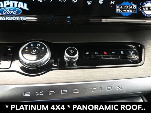 Used 2025 Ford Expedition Platinum AWD/4WD image 17