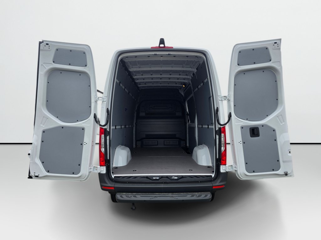 New 2026 Mercedes-Benz Sprinter 2500 image 9