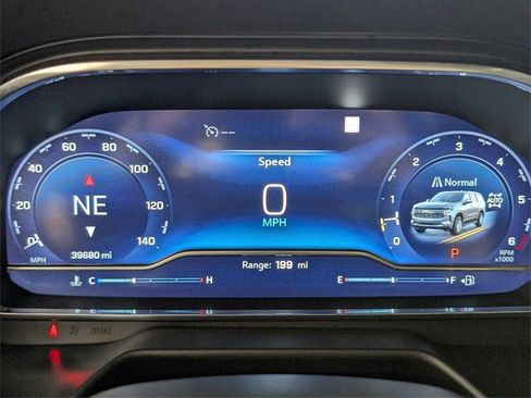 Used 2023 Chevrolet Suburban Z71 w/ Z71 Off-Road Package image 30