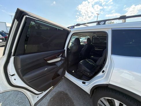 Used 2022 Subaru Ascent Touring w/ Popular Package #2A AWD/4WD image 17