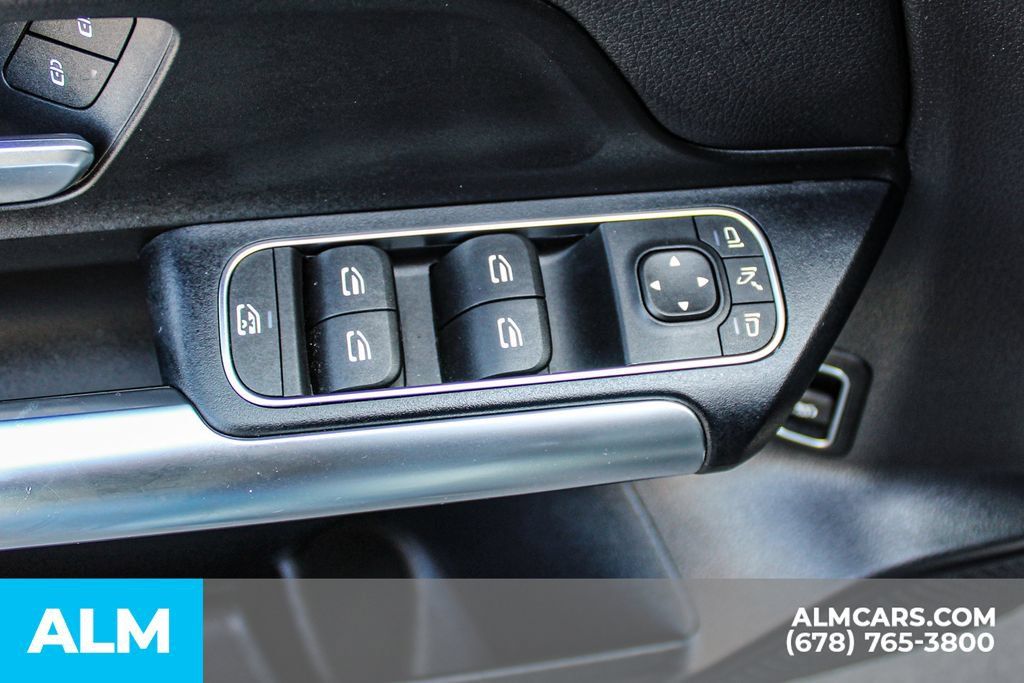 Used 2025 Mercedes-Benz GLA 250 image 39