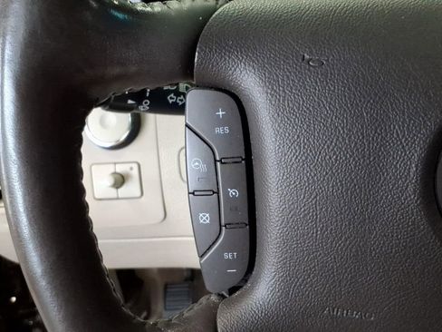 Used 2008 Cadillac DTS w/ Sun And Sound Package FWD image 20
