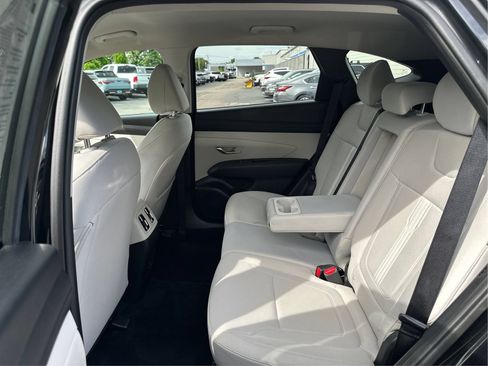 Certified 2025 Hyundai Tucson SEL AWD/4WD image 10