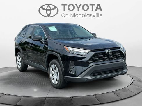 Used 2024 Toyota RAV4 LE FWD image 7