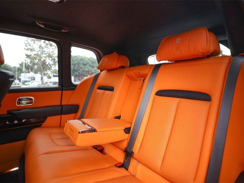 Used 2022 Rolls-Royce Cullinan w/ Dark Exterior Package image 42